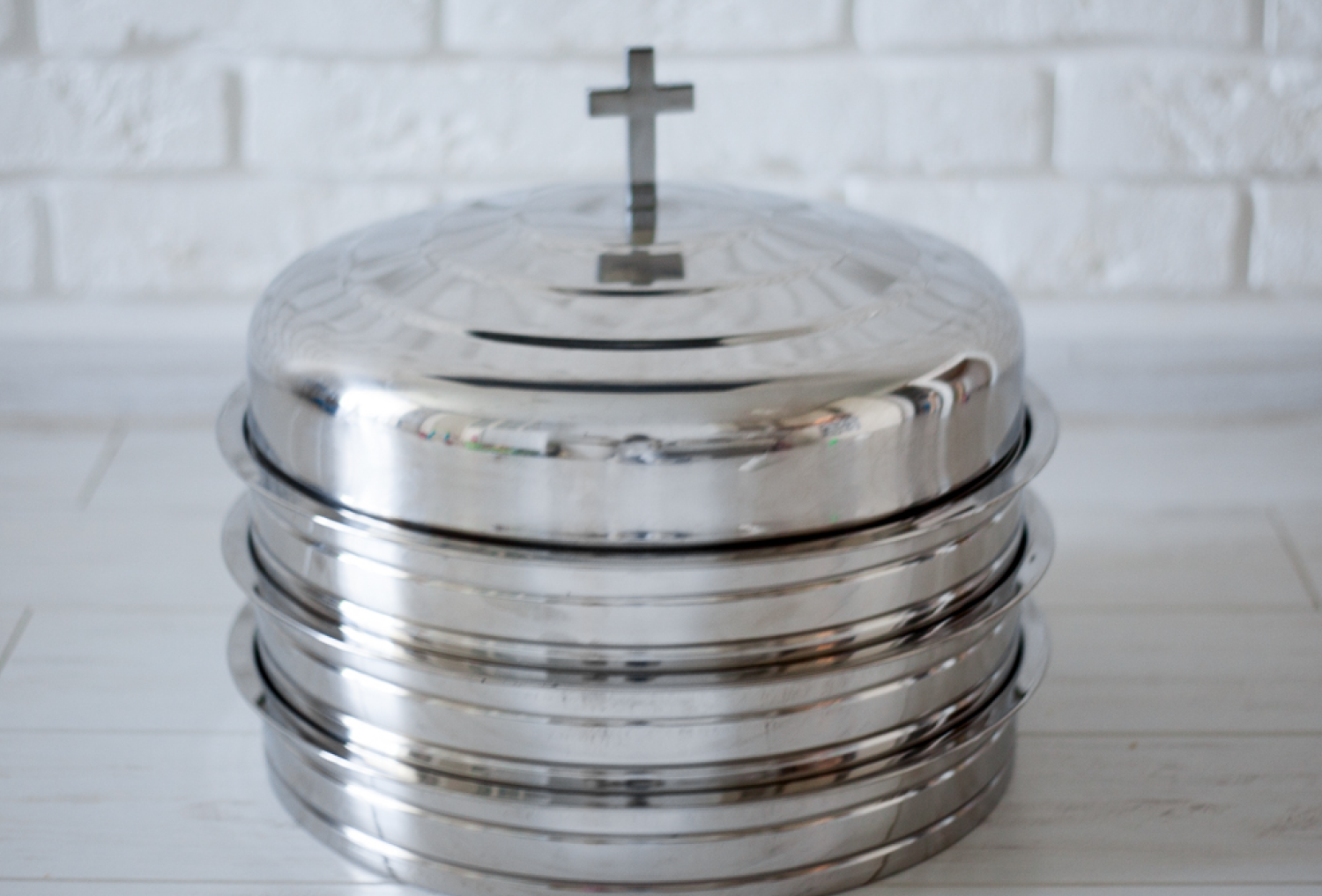 Чаша для причастия на 216 стаканчиков (250 стаканчиков и 3 пары перчаток в комплекте) Чаша для причастия на 216 стаканчиков (250 стаканчиков и 3 пары перчаток в комплекте)